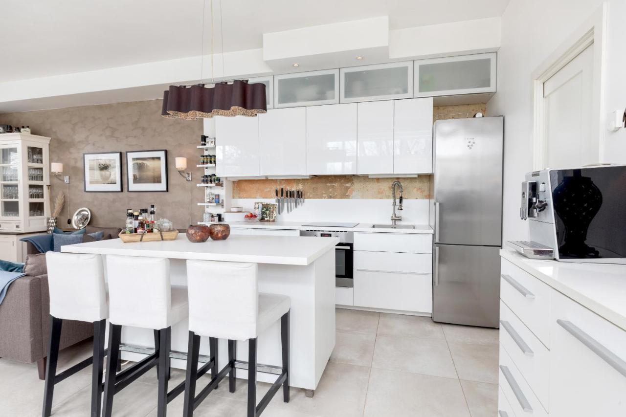 Stylish Apartment With Beautiful Views Of The River, Beach Nearby Kristiansand Eksteriør billede