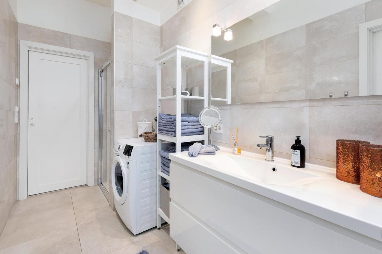 Stylish Apartment With Beautiful Views Of The River, Beach Nearby Kristiansand Eksteriør billede