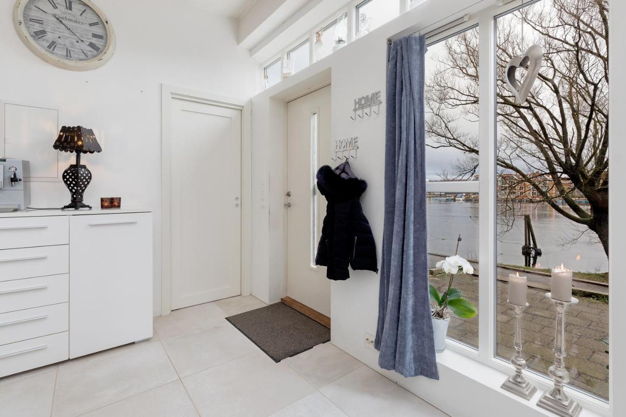 Stylish Apartment With Beautiful Views Of The River, Beach Nearby Kristiansand Eksteriør billede